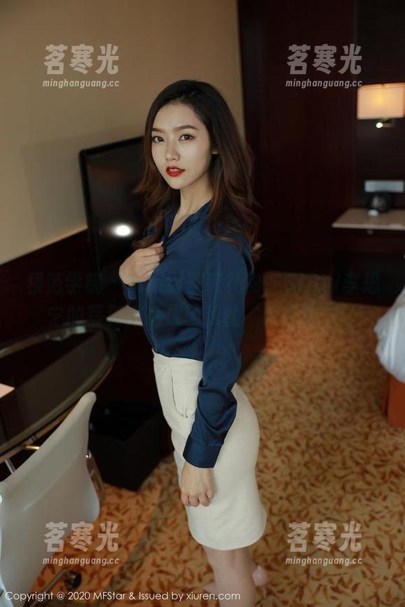 模范学院 - 找不到圣诞礼物，SiByl李思宁的写真作品成了我的“救世主”。