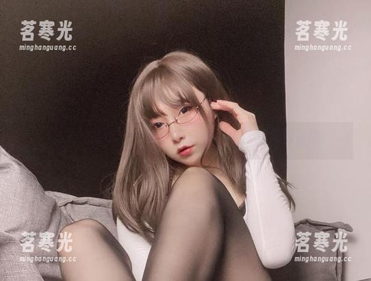 次屁啦 拍了次屁啦的女友,结果你们竟然都只看美图