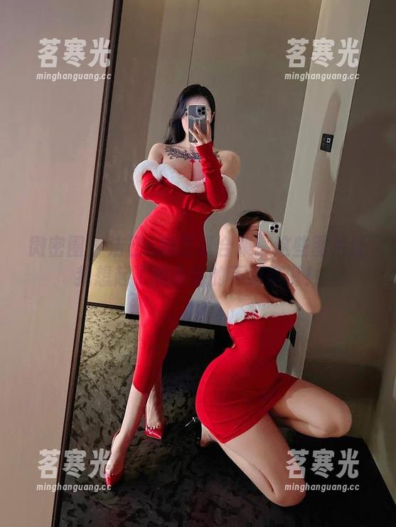 洁己u 微密圈 - 洁己u的圣诞合集:这些图片让我想起了我家猫的不羁圣诞!