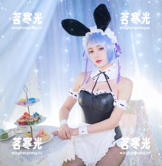 洛丽塔大哥的水手服图库：果然，高清好奇怪又好看！