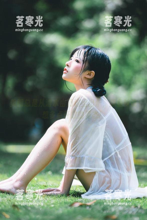 美图总是从清水由乃这里出炉，鲸鱼妹说想多点开放的姿态！