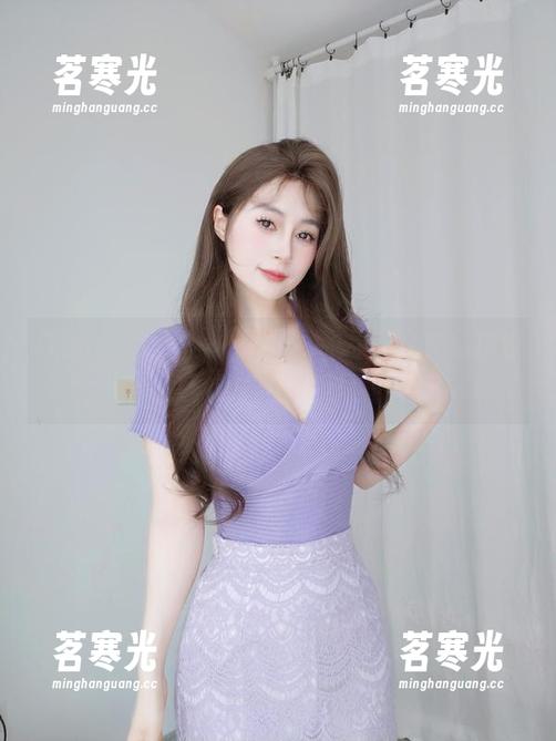 白银81的图集总是那么抓人，内衣私拍也是个没底线的欢乐！