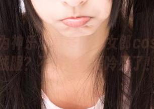 能不能为神乐坂真冬的兔女郎cos加个羽绒服？不然我就要冷死了！