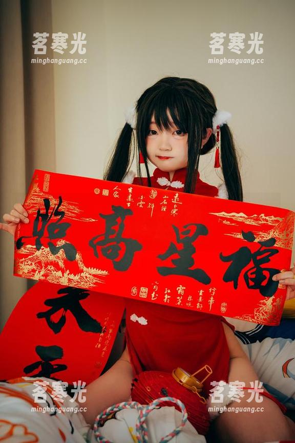 神沢永莉的图包又更新了！英梨梨修女自拍，让你体验宗教的另一种“信仰”