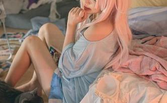 神沢永莉和她的短裤，万万没想到没有圣光的作品也能这么俏皮。