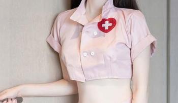 秀人网 - 余贝拉bella在线写真：瞧这一看就是在分享粉色瑜伽梦，满眼都是我做不到的静谧和美好。