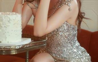 秀人网 - 免费写真？看奶芙乔乔怎么把自拍玩出新花样！