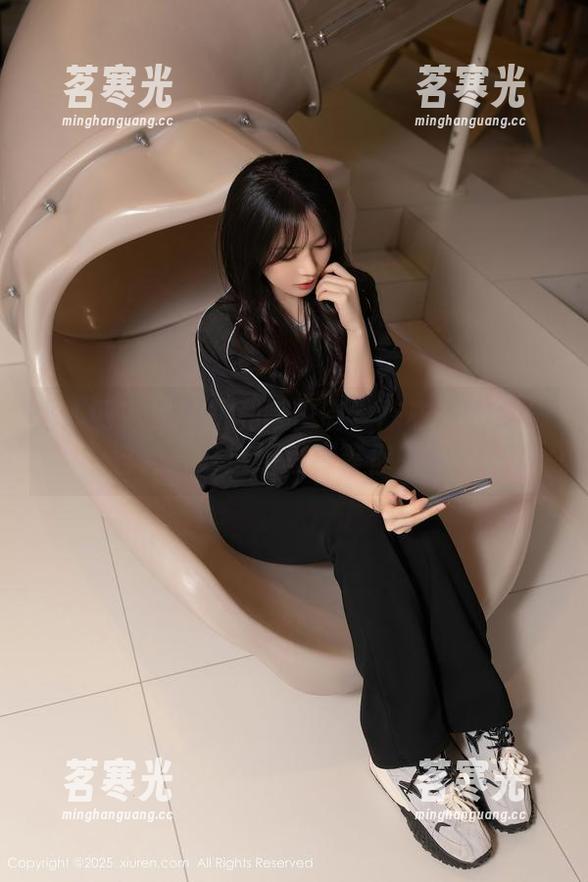 秀人网-陈雅漫VICKY 秀人网 - 少女福利哪里有?陈雅漫VICKY已经备好这组写真等你来拍!