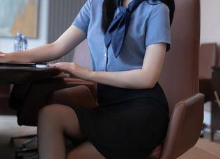 秀人网 - 无论雨儿1494的婚纱多美，原图展示了冷静一击，分享给勇敢的看客们。