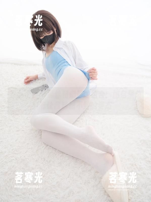 紧急企划-奶昔 紧急企划 - 黑丝和奶昔的组合:图包里总有让我意想不到的姿态