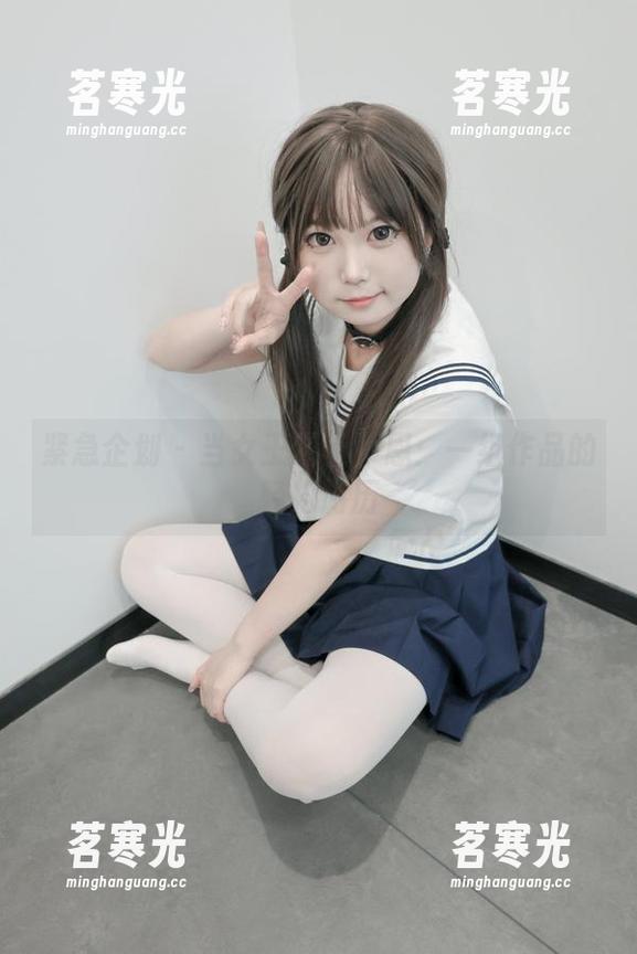紧急企划 - 当女王遇上小恩:一组作品的轻松游历
