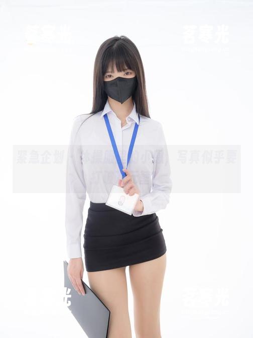 紧急企划-小恩 紧急企划 - 体操服里的小恩,写真似乎要打破次元壁!