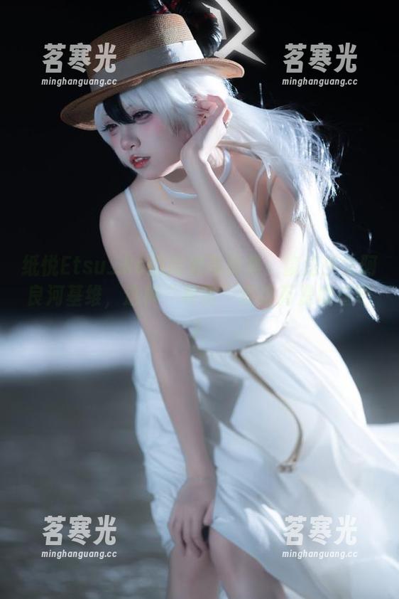 纸悦Etsu_ko的高清写真集：魔法少女阿良河基维，这种“真实”应该算是魔法吧？