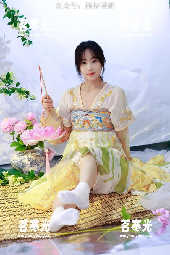 绮梦摄影 - 看完Light的眼镜系列，感觉图库的高清都在和我打招呼