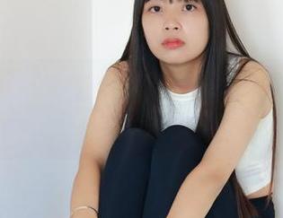 绮梦摄影 - 怎么回事？露露的校服高清写真，把我带到了另一个次元吧！