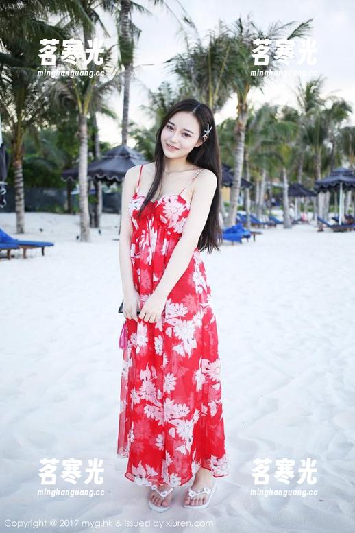 美媛馆 - 潘娇娇说：连衣裙不止是衣服，还有它的“情感”。