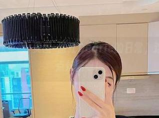 微密圈 - 水手服+美图=脸红Dearie的日常，这个搭配有点炫酷呀！