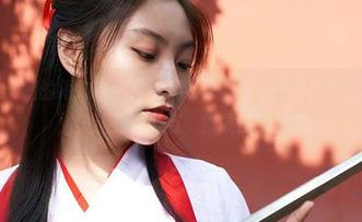蜜桃社 - 美绪的海边抽风：认真看原图，就想把它变成壁纸之最，但还是厚道点，别震惊了朋友