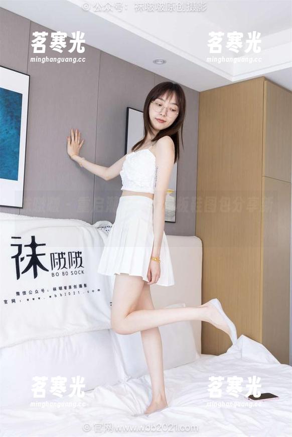 袜啵啵-小淳 袜啵啵 - 重启潮流,小淳板鞋图包分享新鲜事!
