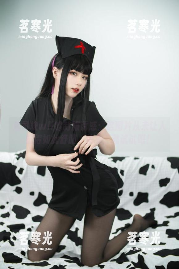 起司块wii的制服诱惑：这图片从未让人觉得如此舒服，快来下载试试吧！