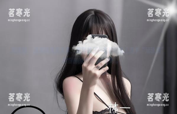 超辣的林一 微密圈 - 最新体操服分享:超辣的林一在瑜伽垫上是个“运动员”,但厨房的表现......呵呵。