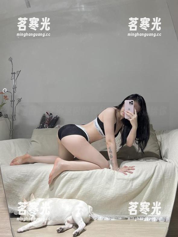 铁锤姐姐 微密圈 - 在浴室内的舞台:铁锤姐姐给你带来在线美图