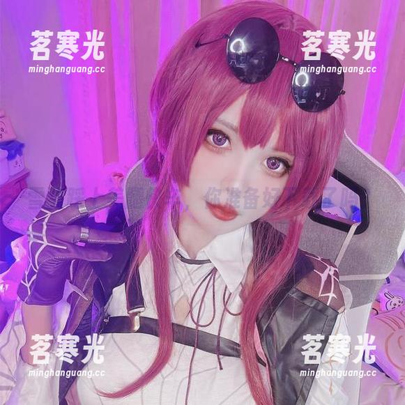 雪猫 雪猫踩上美腿快车,你准备好下载了吗?