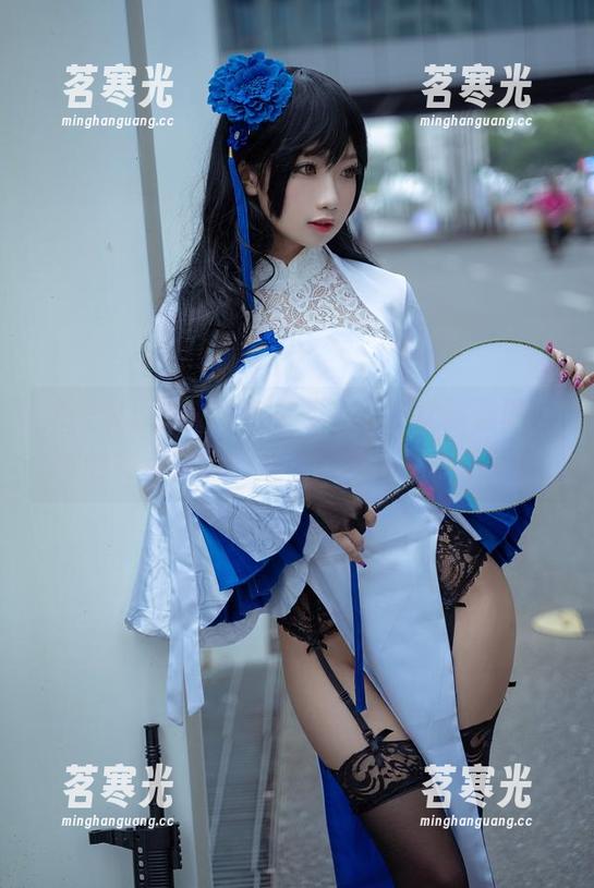 鬼畜瑶在不在w 第一次见到鬼畜瑶在不在w的女孩造型,真的有点惊啊!要不要给我来点更新?