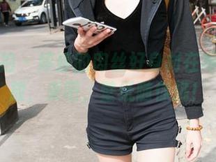 魔镜街拍 - 婷婷的肉丝好身材在寒风中绽放，来吧，壁纸随你挑！