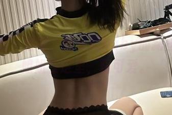 微密圈 - 看啊，黎允熙baby的新图册，姐姐在这里，怪可爱。